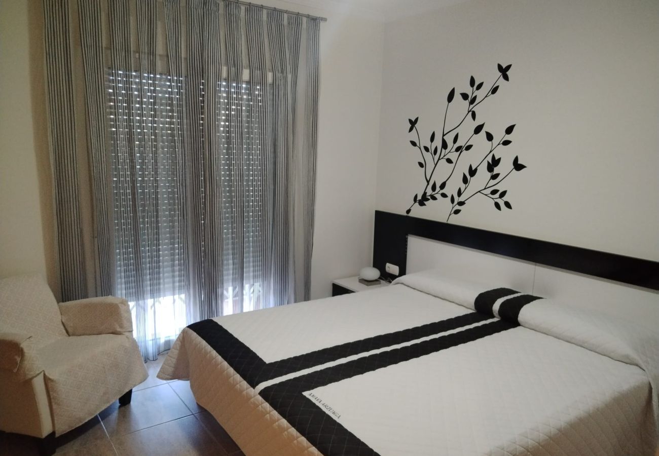 Apartment in Denia - Marivent 3 hab VYB LM053