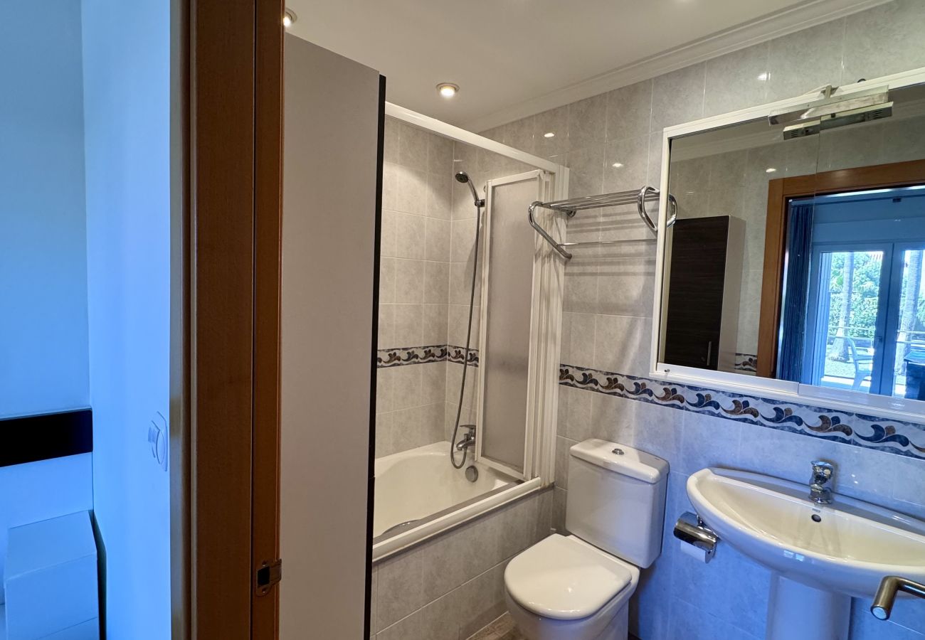 Apartment in Denia - Marivent 3 hab VYB LM -053