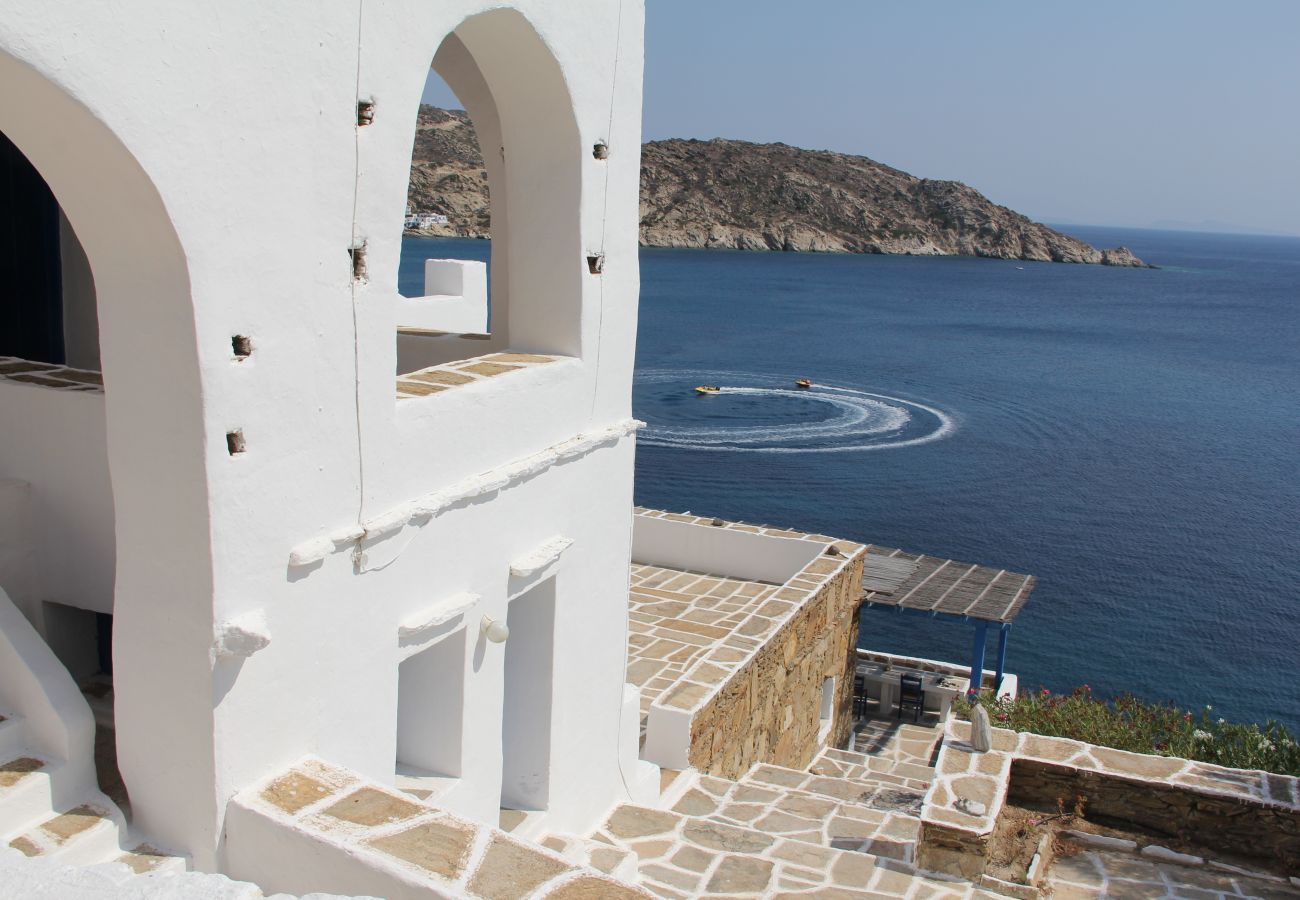 Villa in Ios - Artistic Villa Hideaway