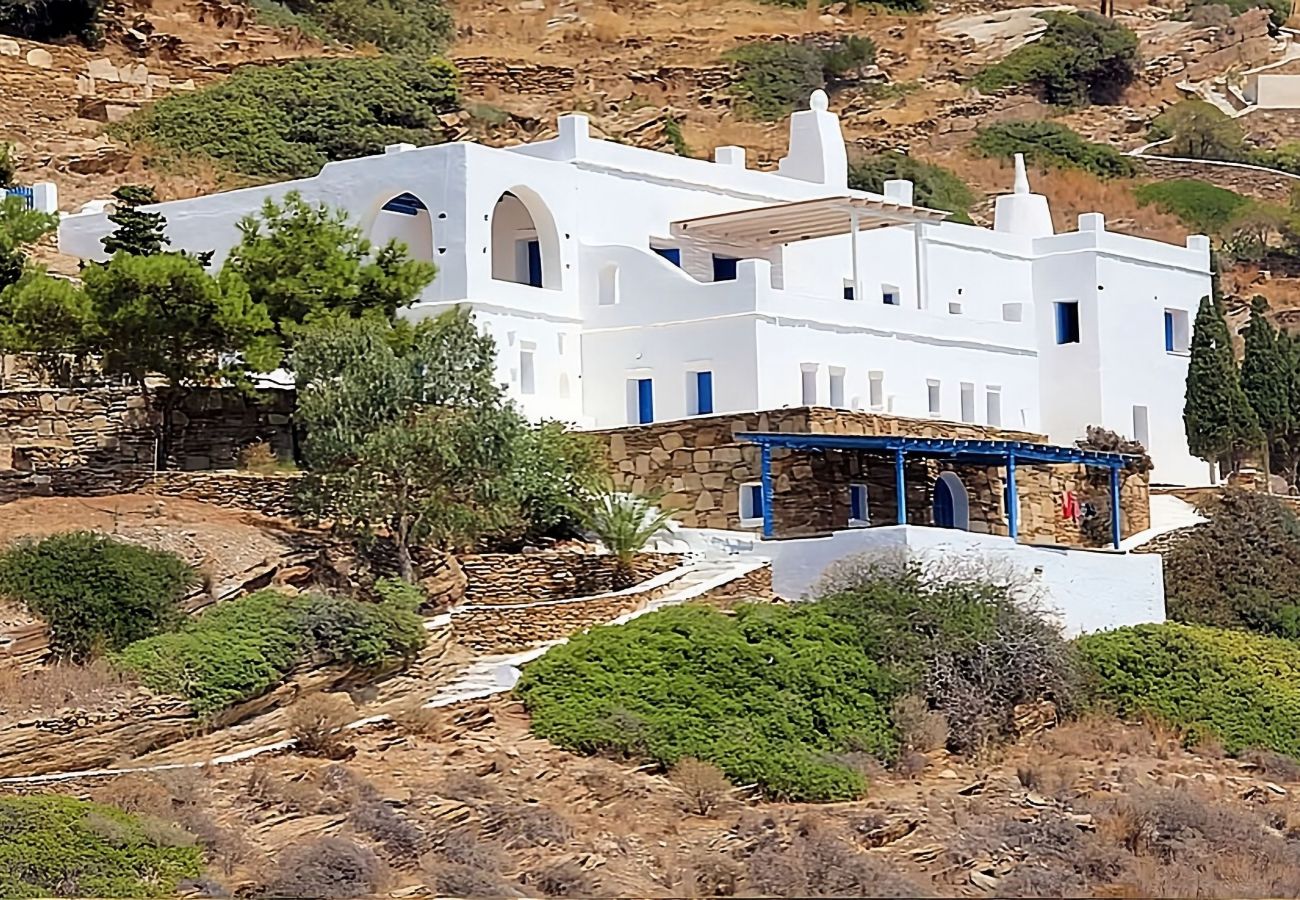 Villa in Ios - Artistic Villa Hideaway