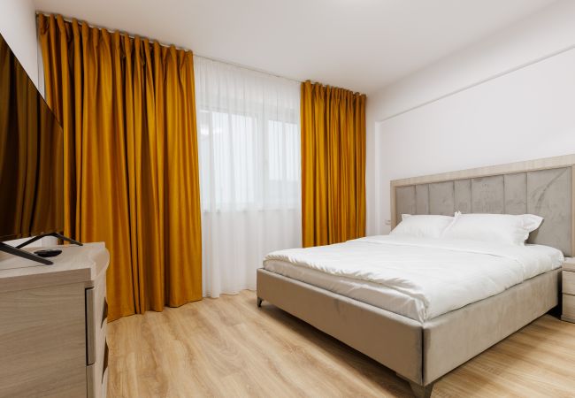 Apartment in Craiova - Urban Retreat 1BDR Craiova