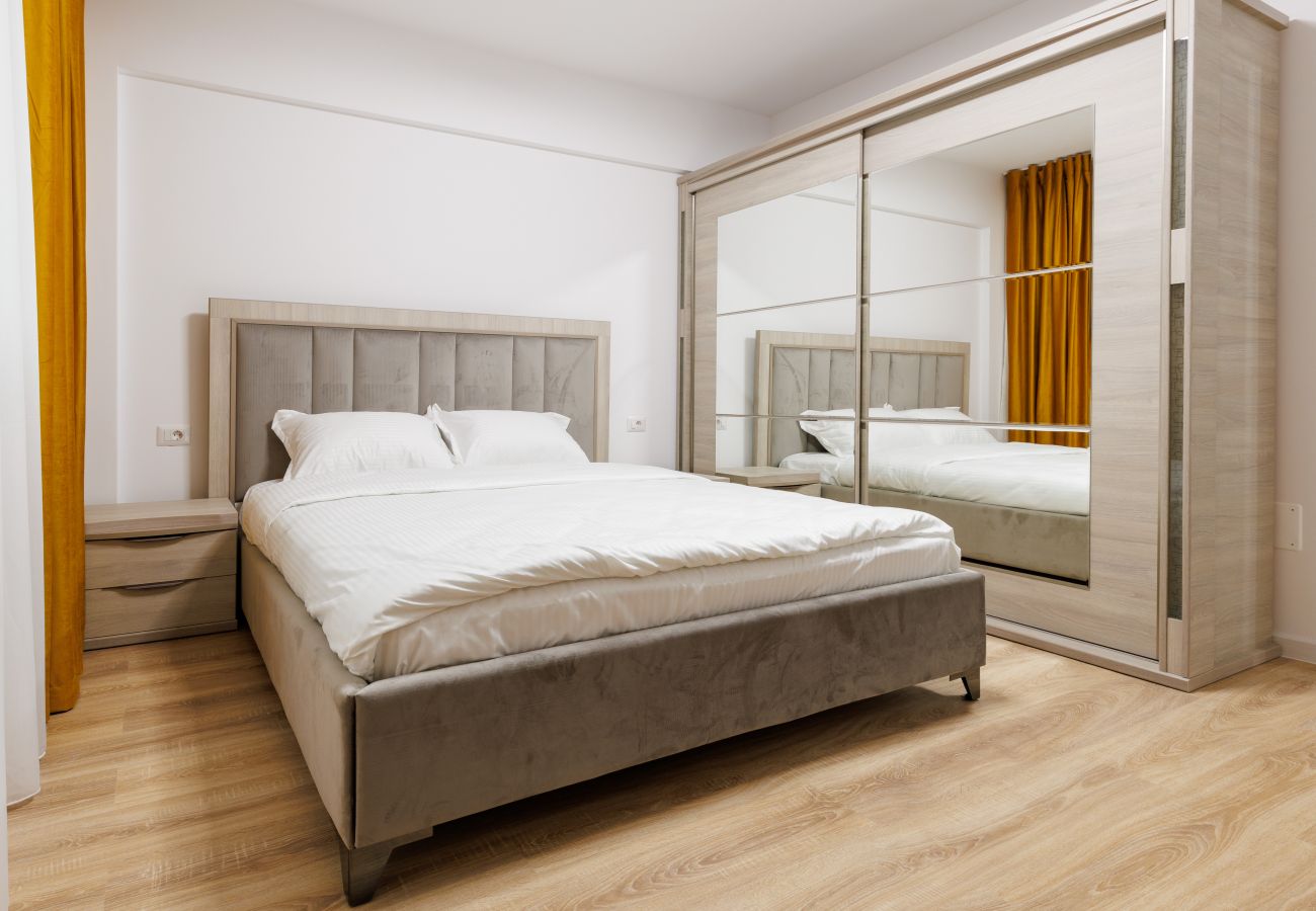 Apartment in Craiova - Urban Retreat 1BDR Craiova
