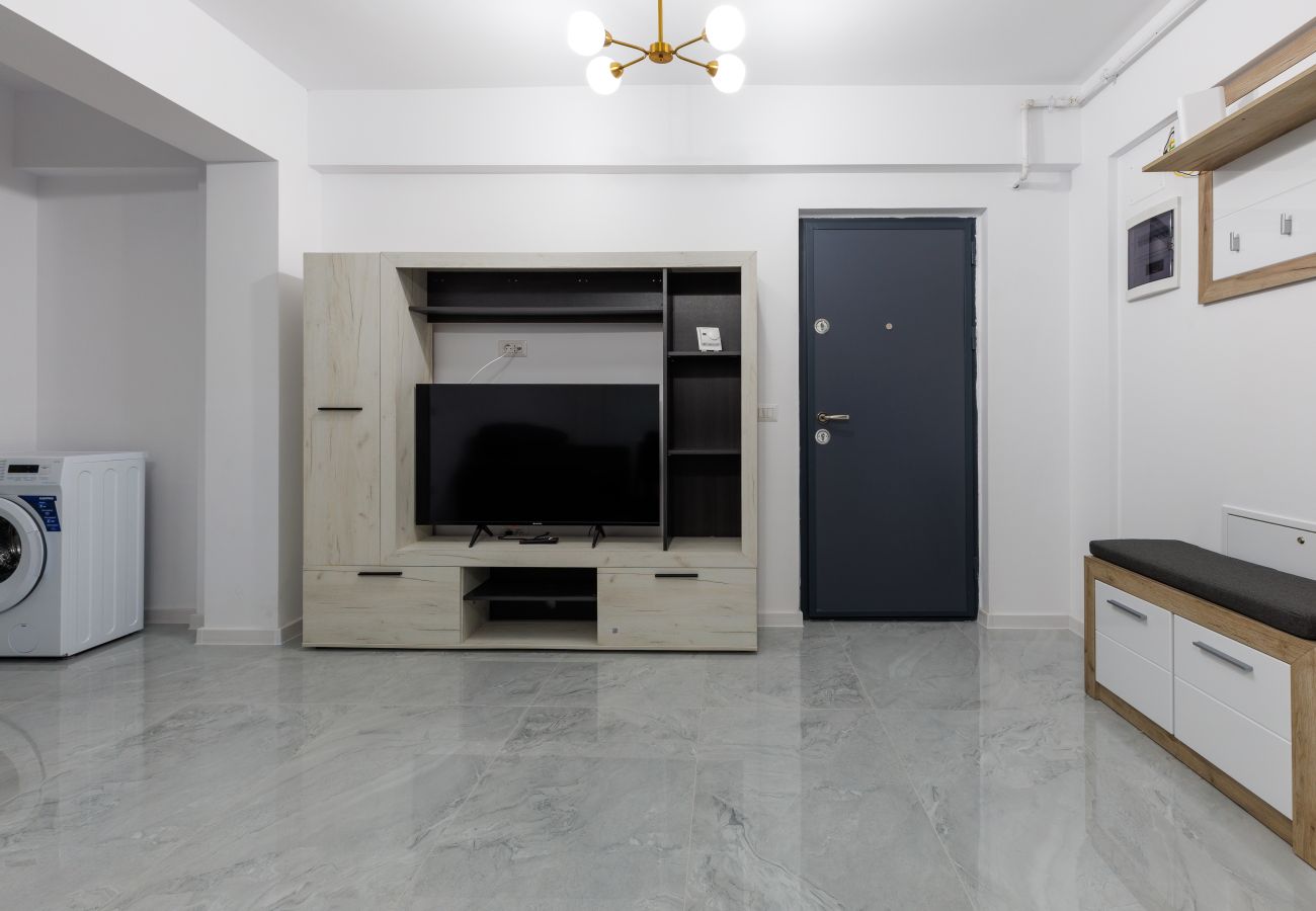 Apartment in Craiova - Urban Retreat 1BDR Craiova