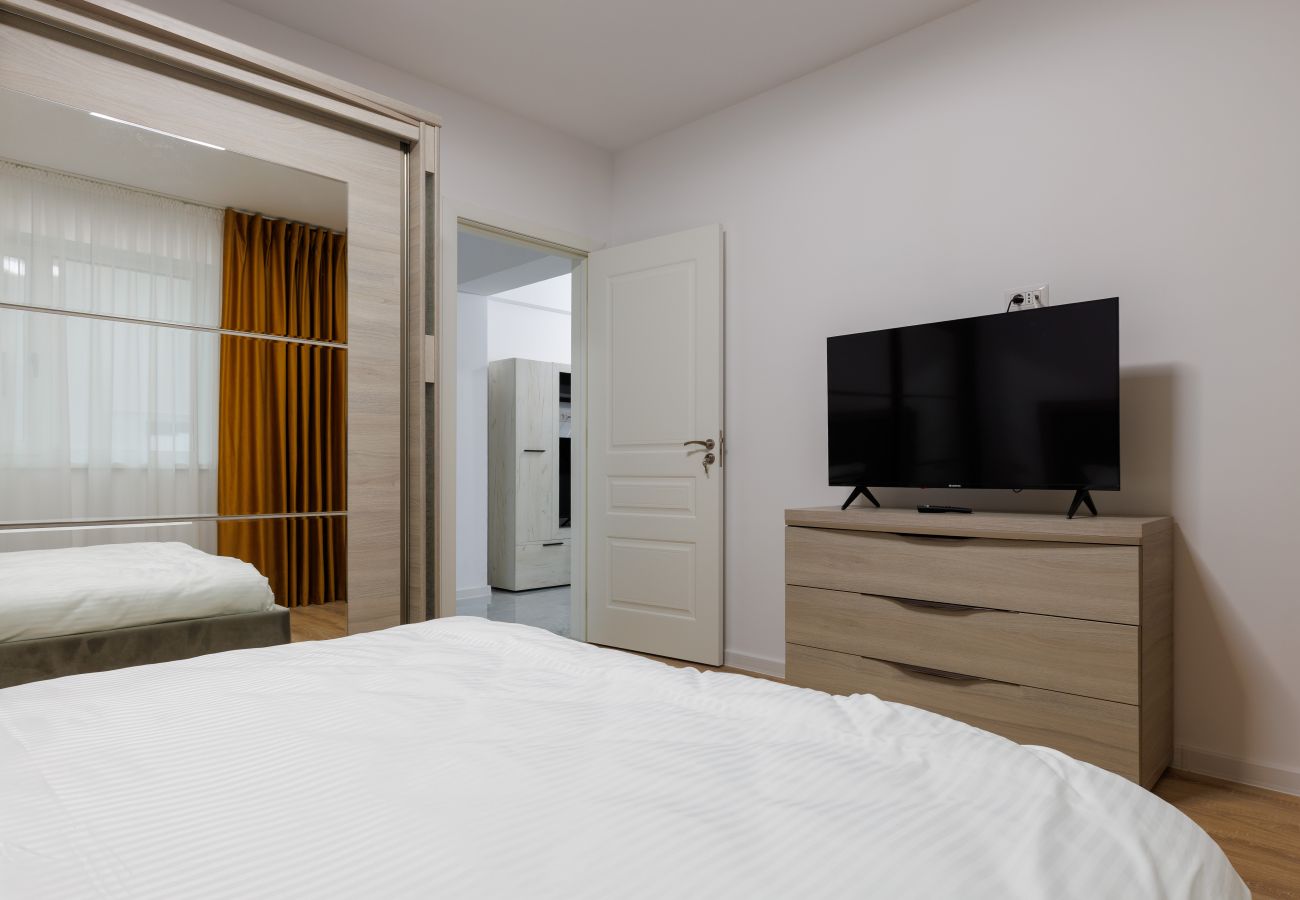 Apartment in Craiova - Urban Retreat 1BDR Craiova