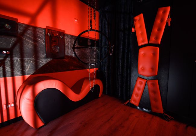 Apartment in Ia?i - BDSM YES SIR