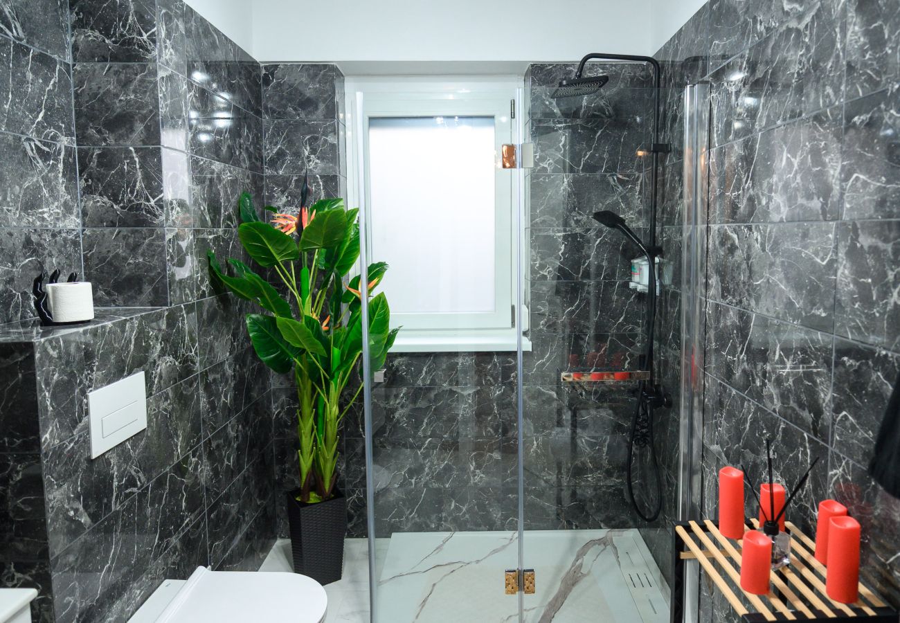 Apartment in Iași - BDSM YES SIR