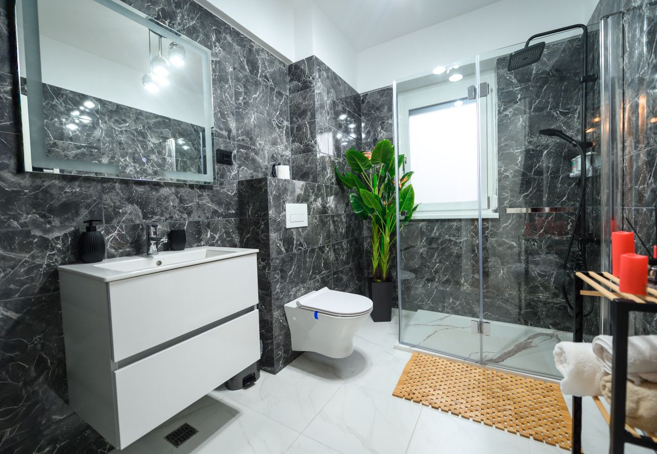 Apartment in Iași - BDSM YES SIR