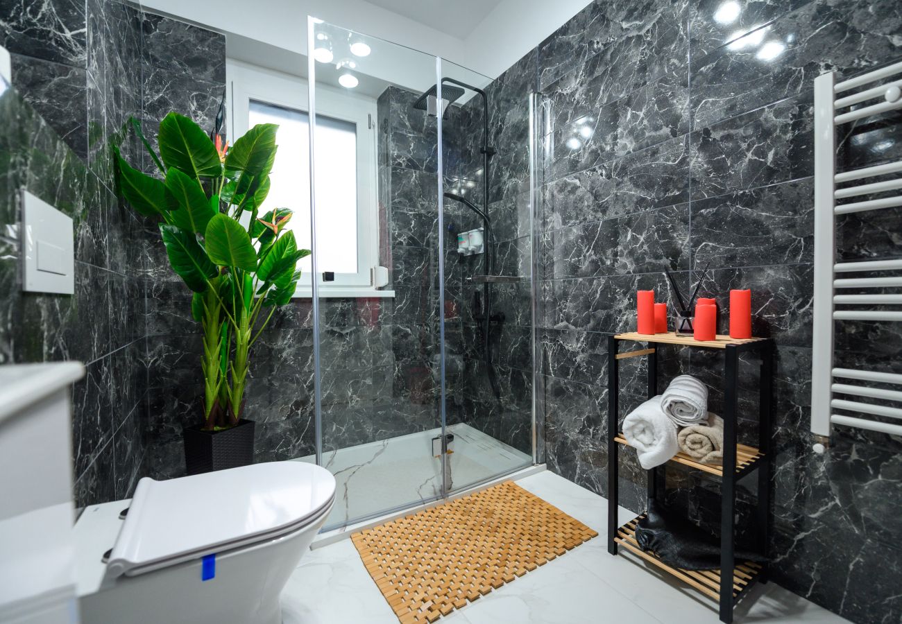 Apartment in Iași - BDSM YES SIR