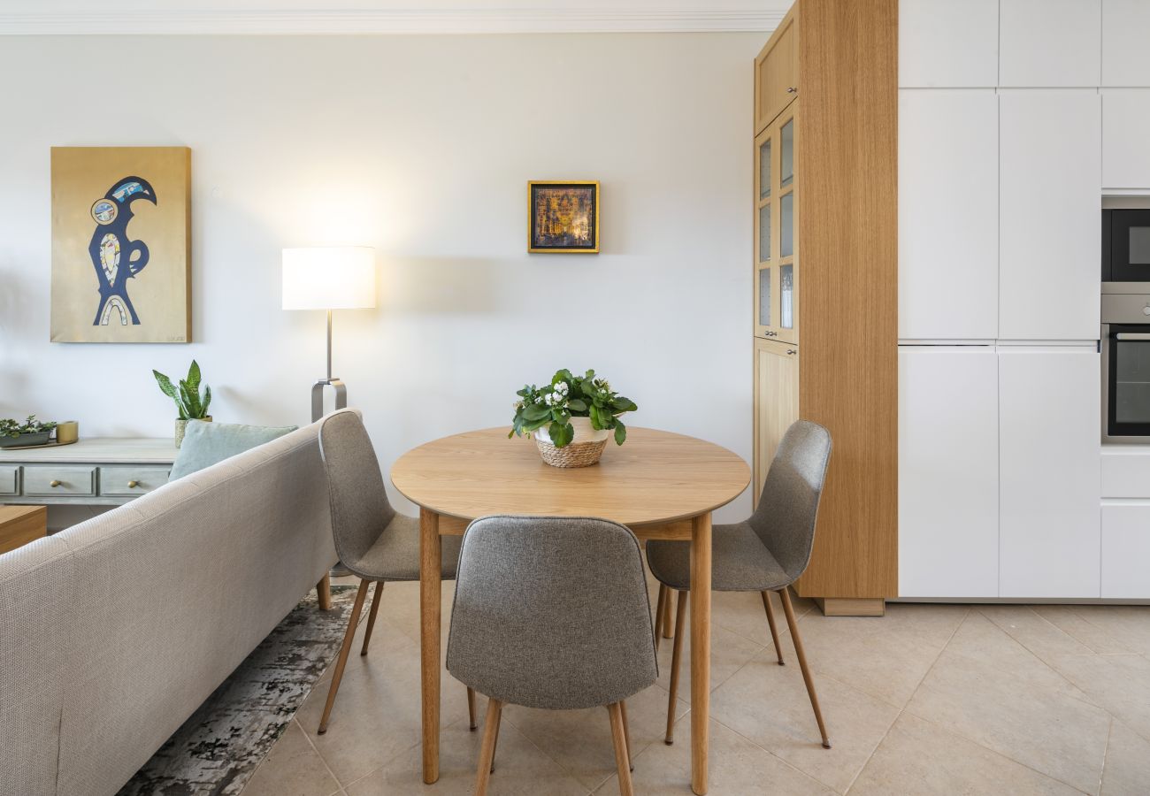 Apartment in Lagos - Fairview Golfside Apartment at Boavista