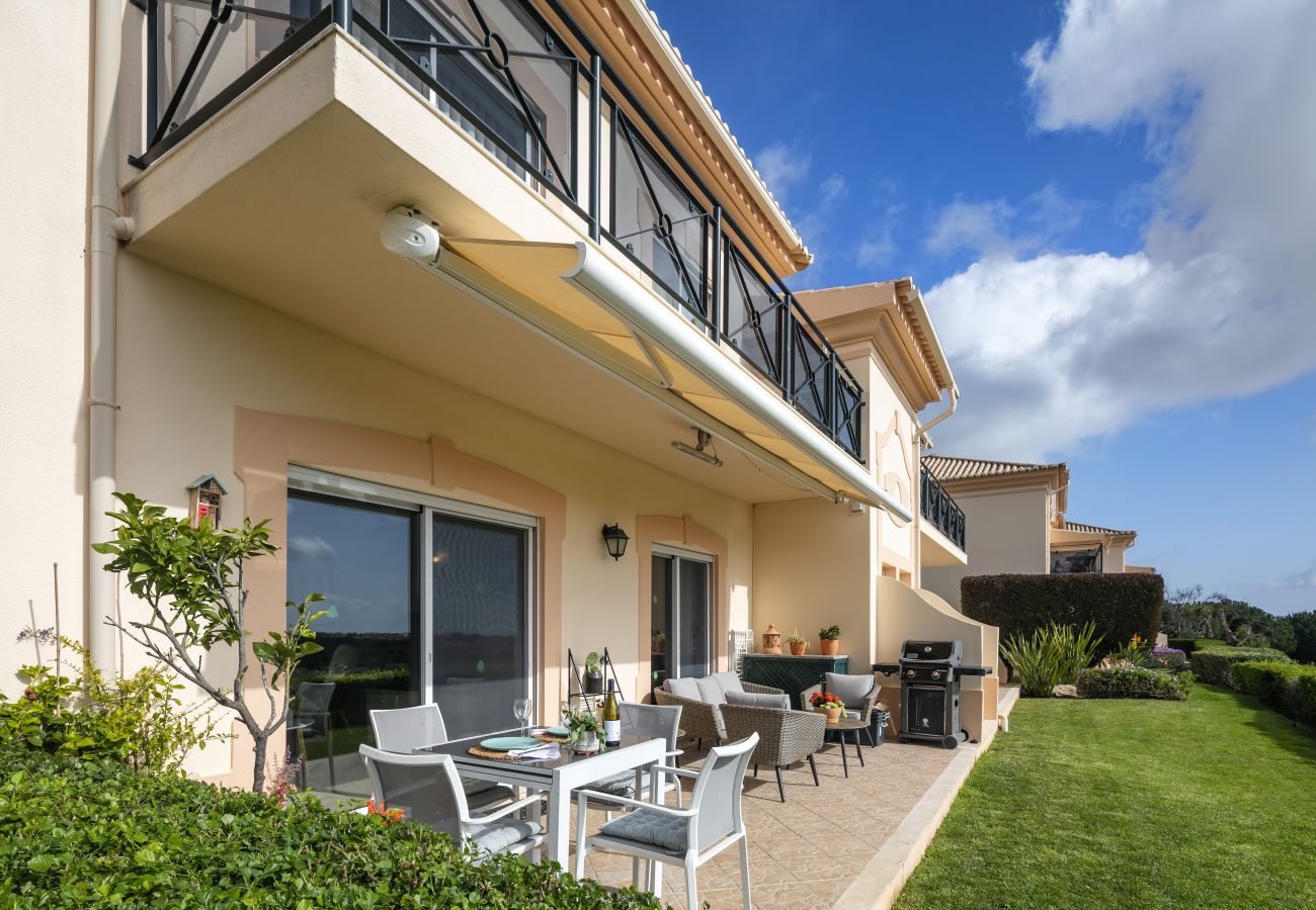 Apartment in Lagos - Fairview Golfside Apartment at Boavista