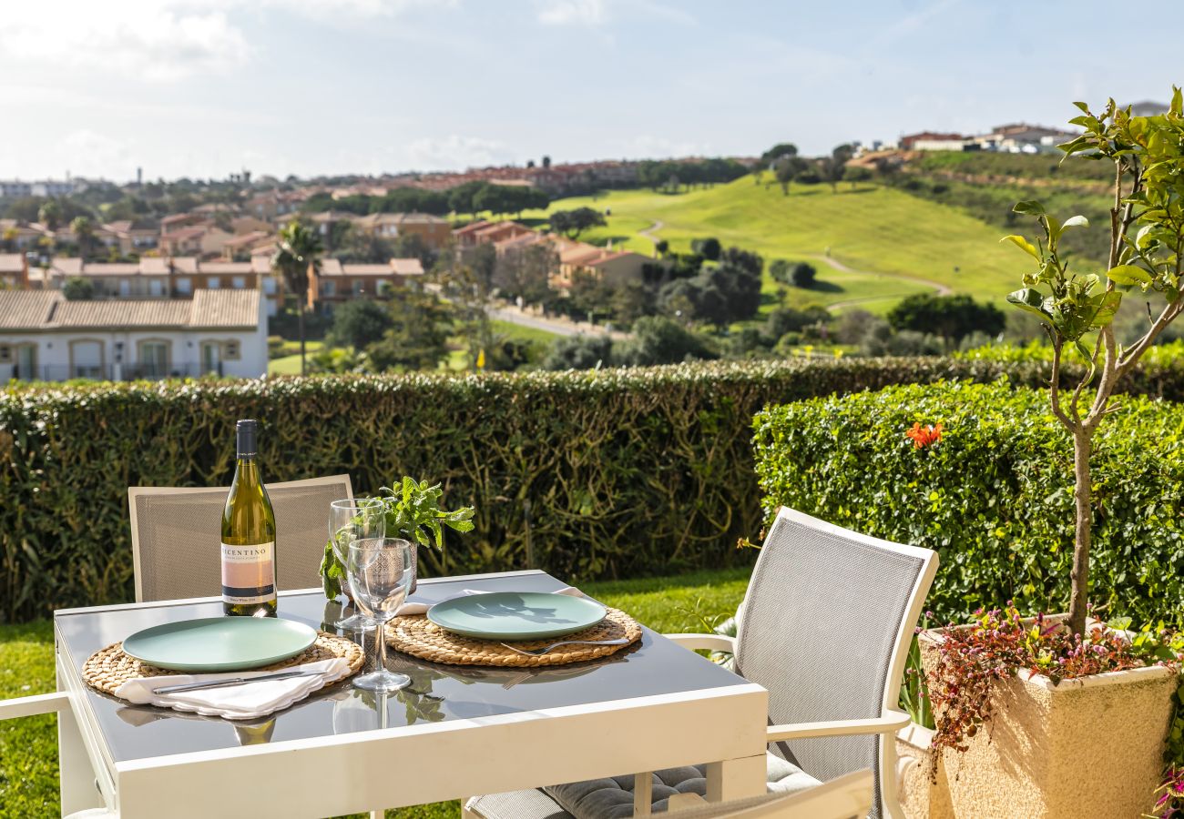 Apartment in Lagos - Fairview Golfside Apartment at Boavista