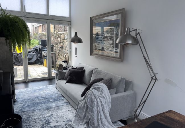 House in Blackrock - Blackrock Townhouse - Unique Space Sleeps 4