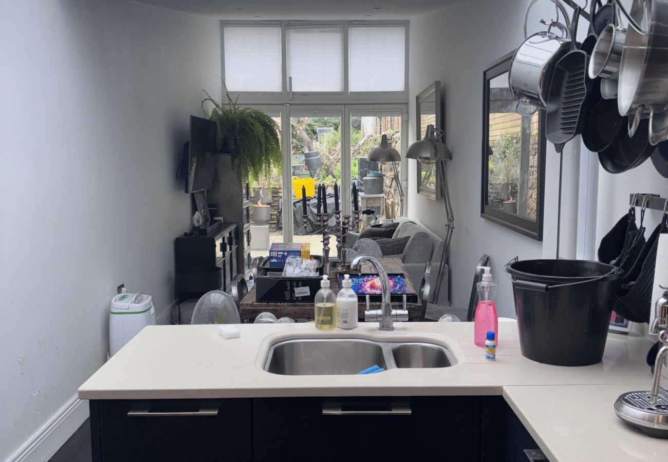 House in Blackrock - Blackrock Townhouse - Unique Space Sleeps 4