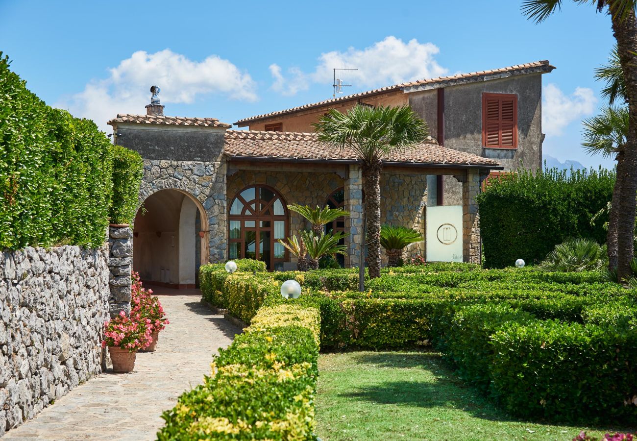 Villa in Scala - Villa Favara – Charming Luxury Retreat with Private Pool