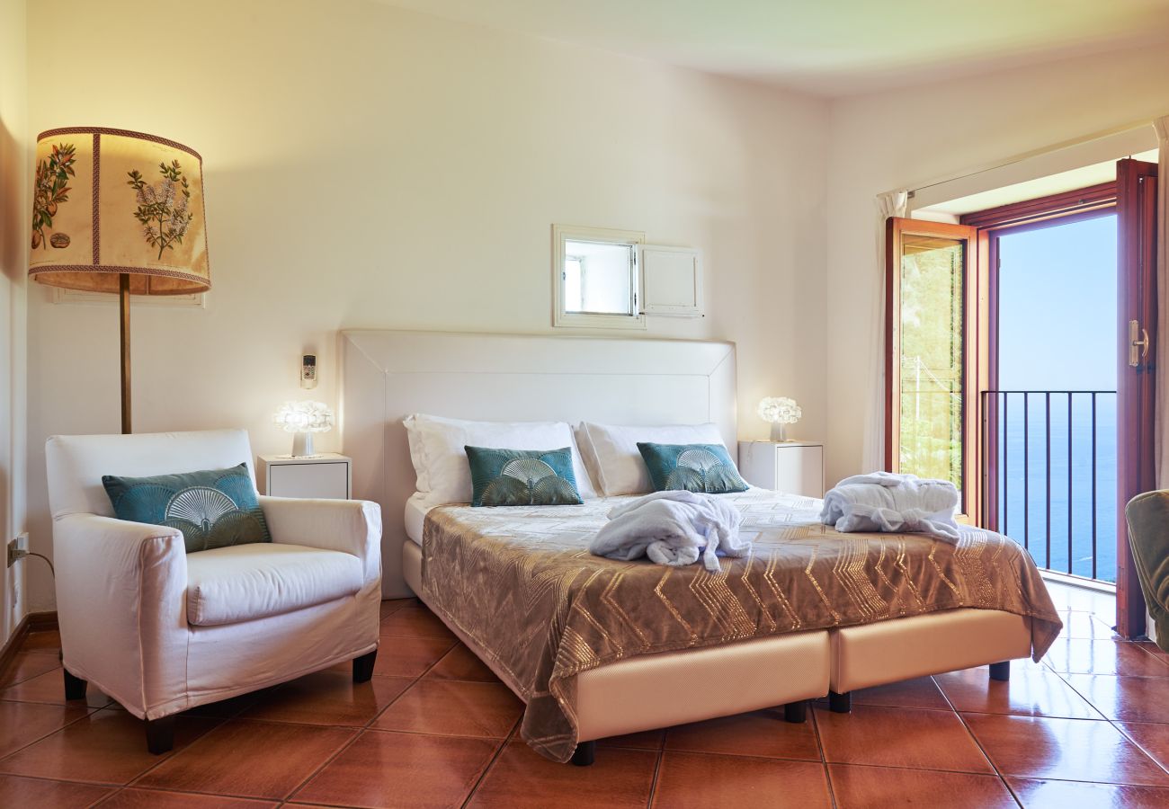 Villa in Scala - Villa Favara – Charming Luxury Retreat with Private Pool