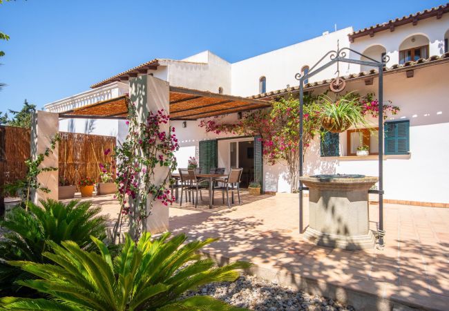 Farm stay in Santa Margalida - Agroturismo Son Flo Buguemvillea