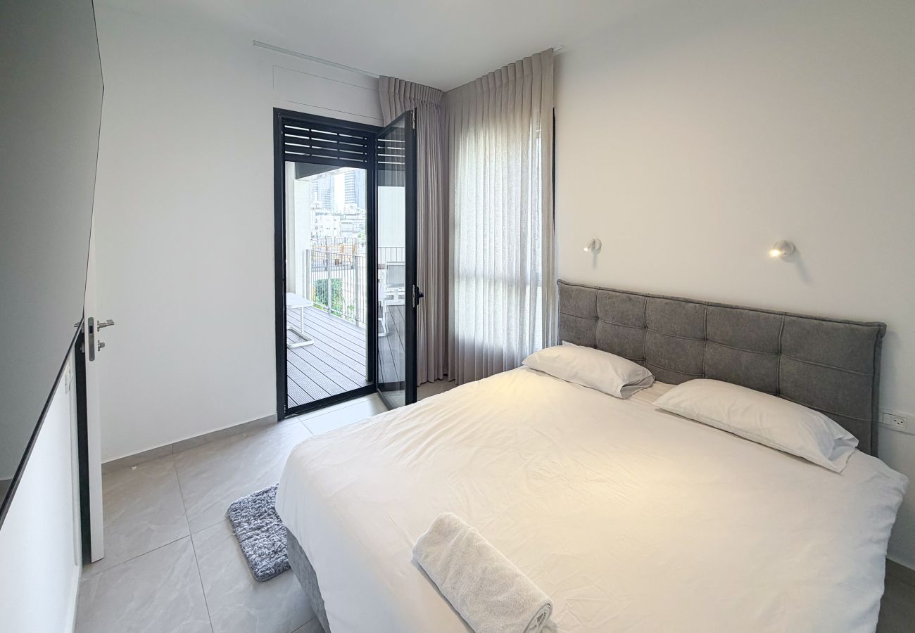 Apartment in Ramat Gan - MAMAD Brand New with Terrace next to Park by FeelHome