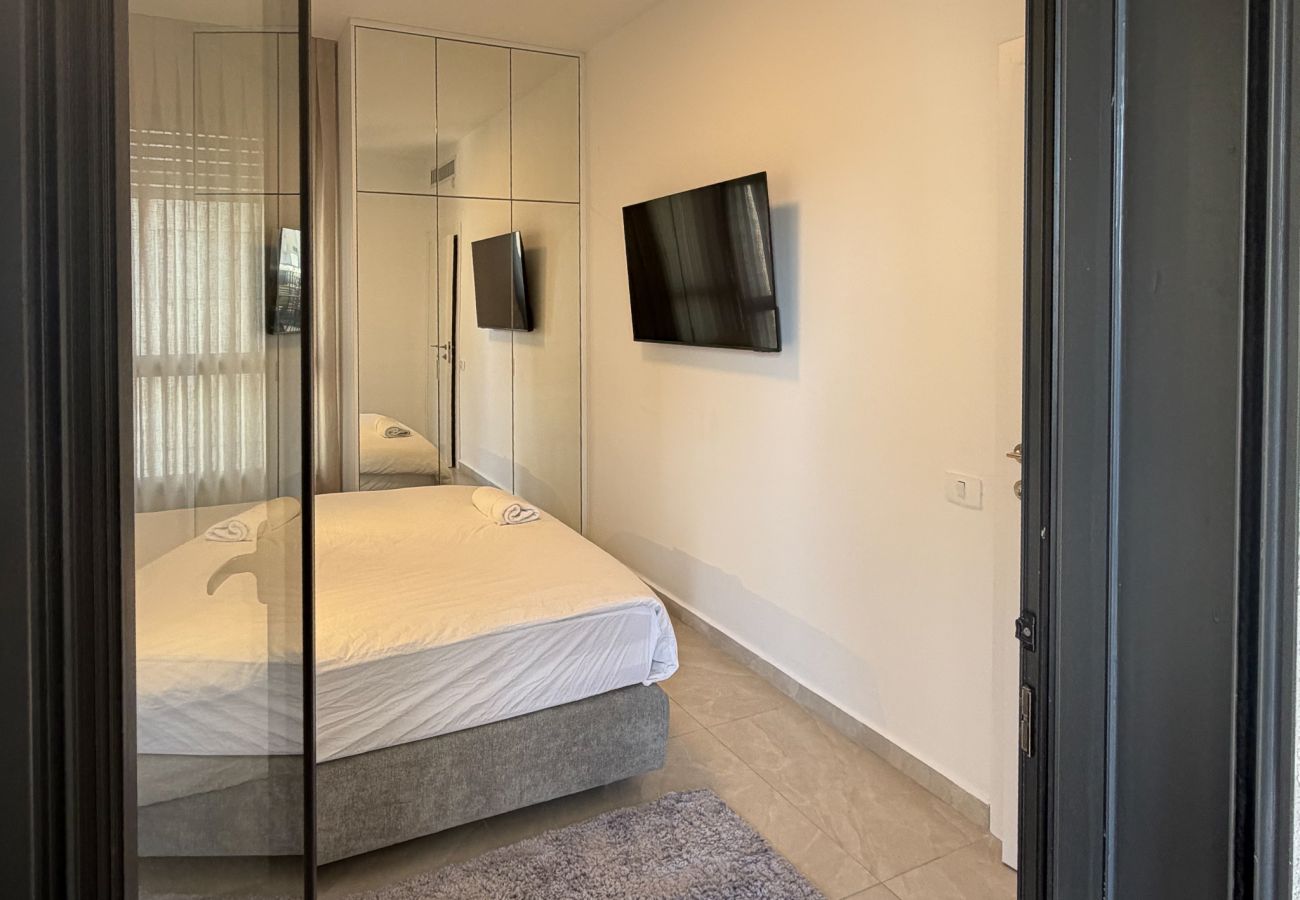 Apartment in Ramat Gan - MAMAD Brand New with Terrace next to Park by FeelHome