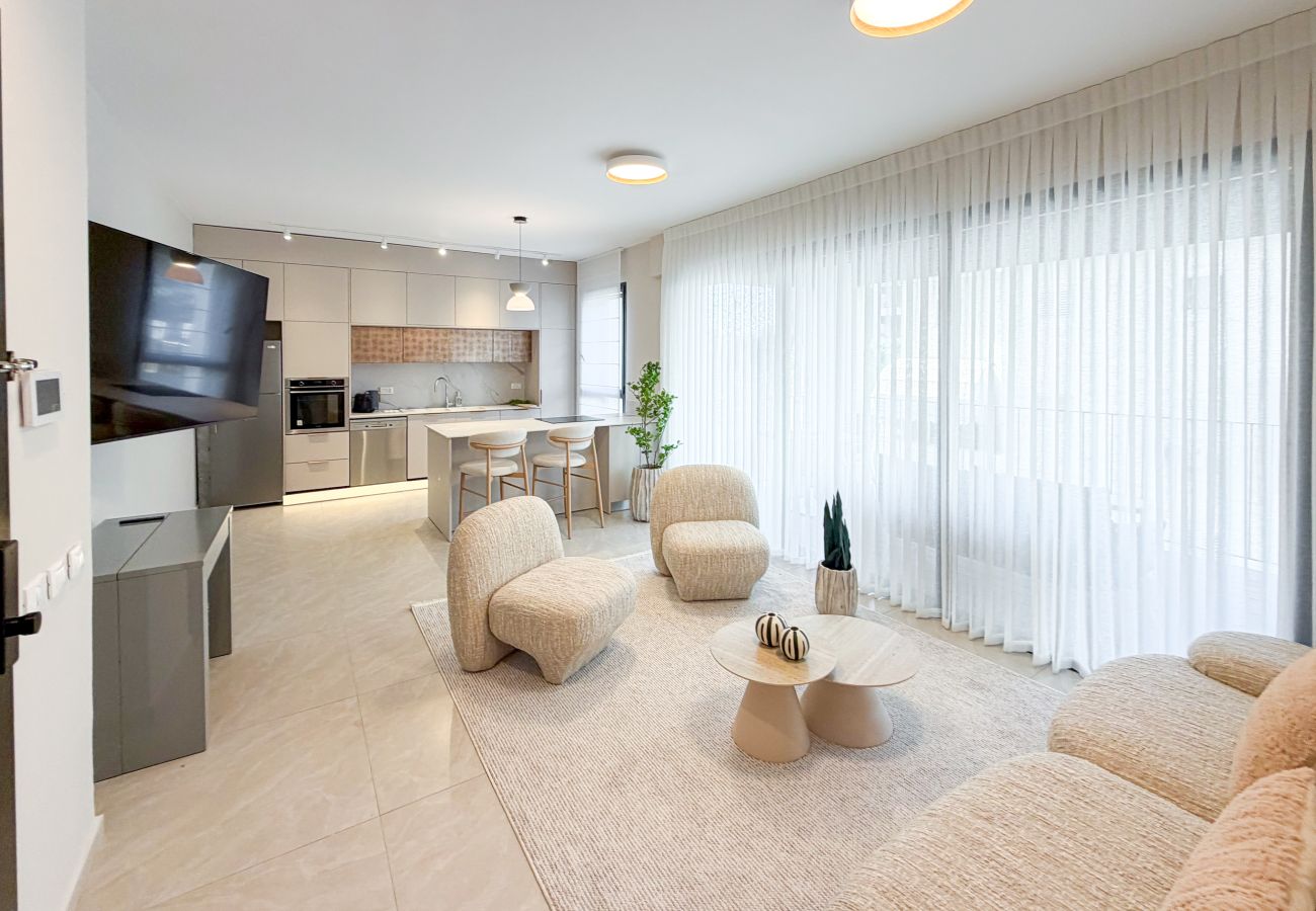 Apartment in Ramat Gan - MAMAD Brand New with Terrace next to Park by FeelHome