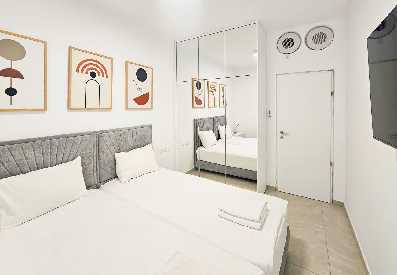 Apartment in Ramat Gan - MAMAD Brand New with Terrace next to Park by FeelHome