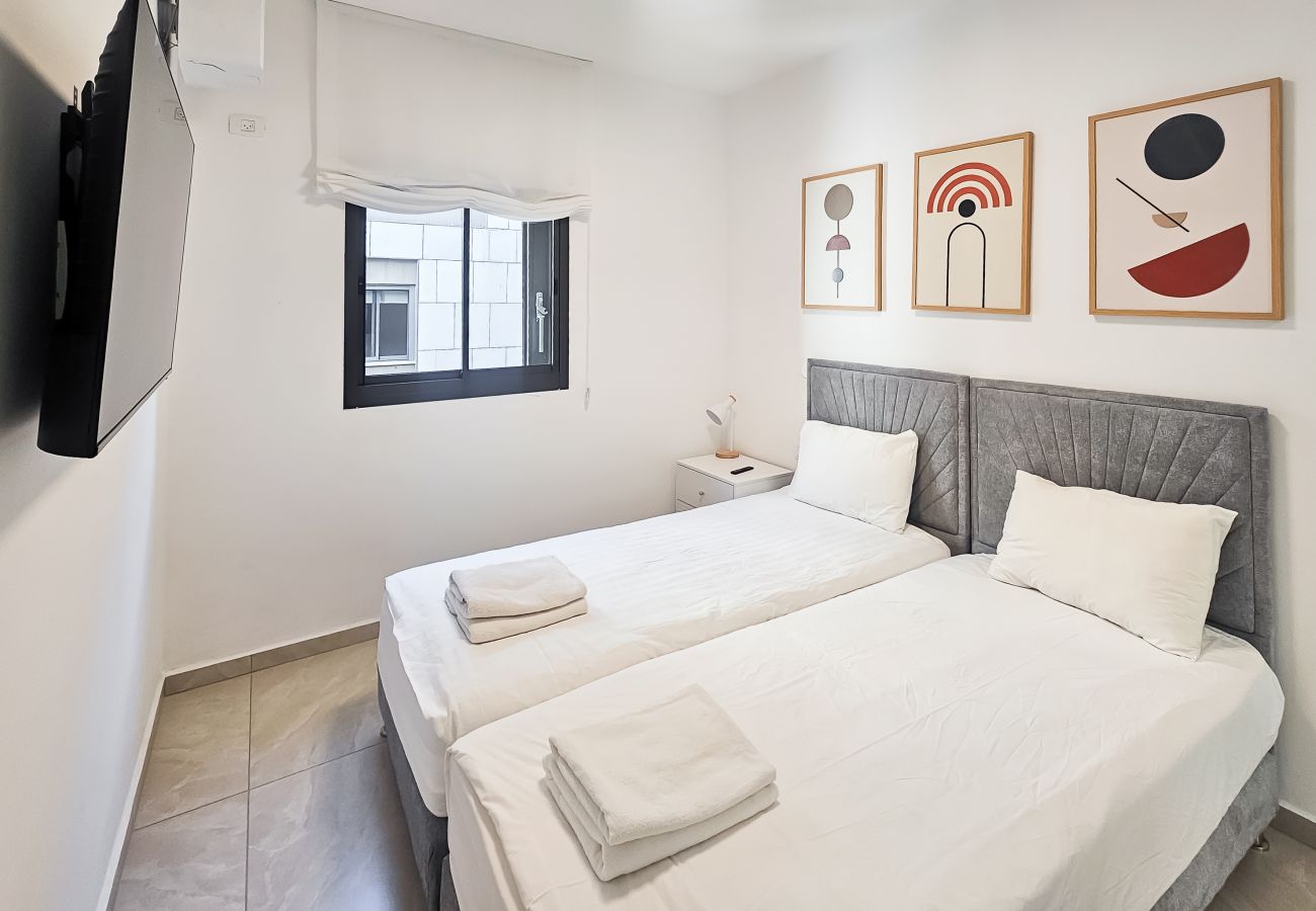 Apartment in Ramat Gan - MAMAD Brand New with Terrace next to Park by FeelHome