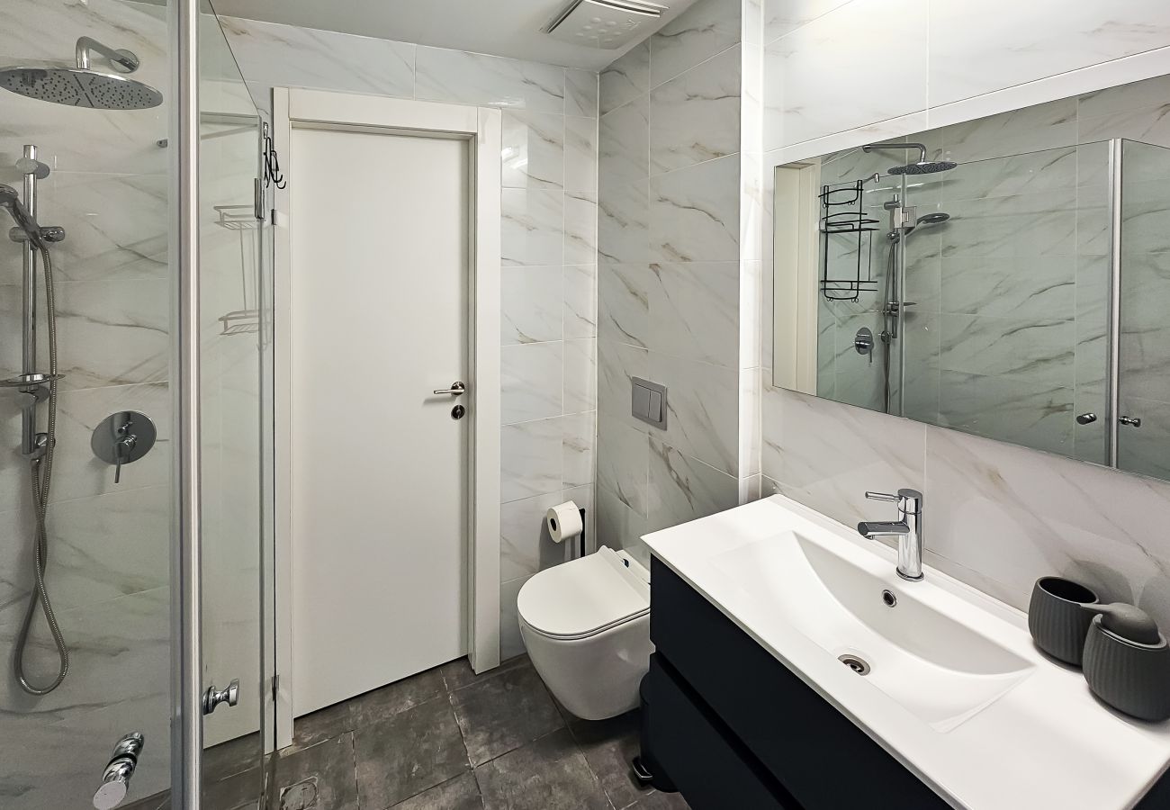 Apartment in Ramat Gan - MAMAD Brand New with Terrace next to Park by FeelHome