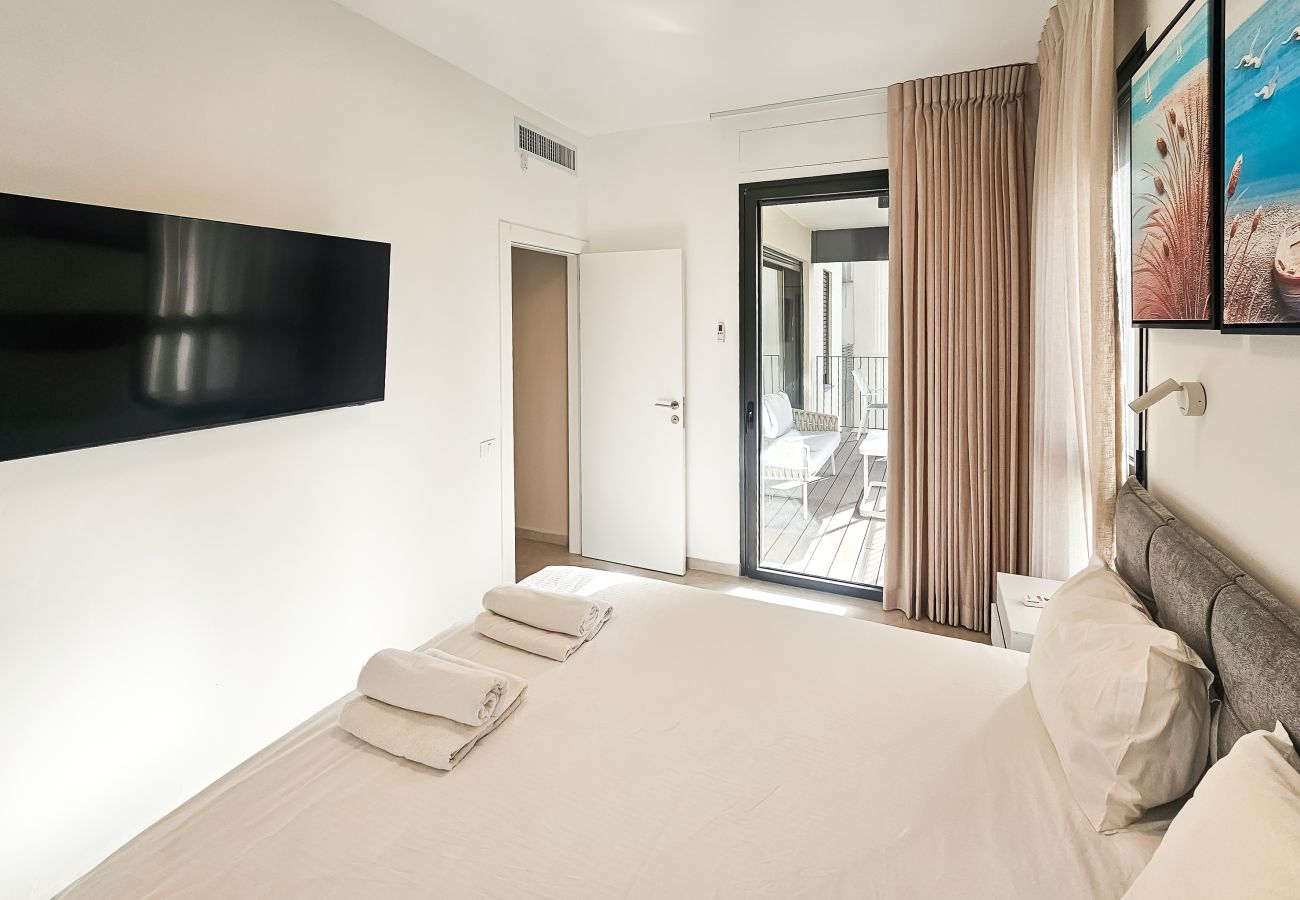 Apartment in Ramat Gan - MAMAD Brand New with Terrace next to Park by FeelHome