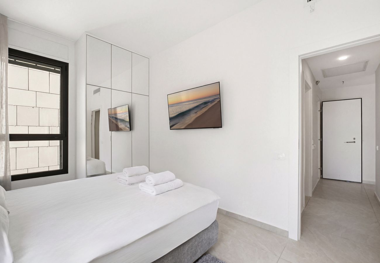 Apartment in Ramat Gan - MAMAD Brand New with Terrace next to Park by FeelHome