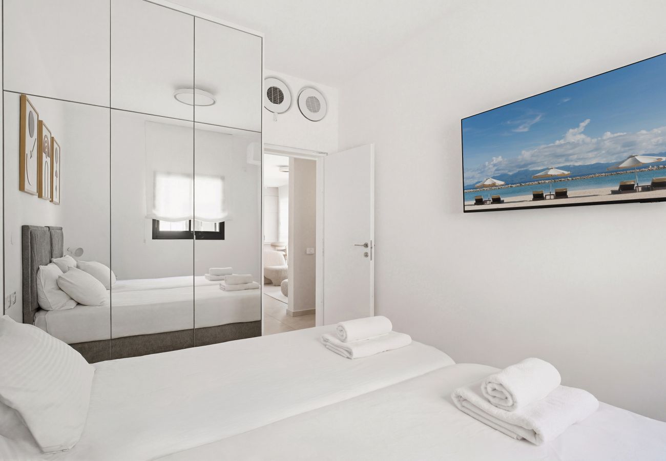 Apartment in Ramat Gan - MAMAD Brand New with Terrace next to Park by FeelHome