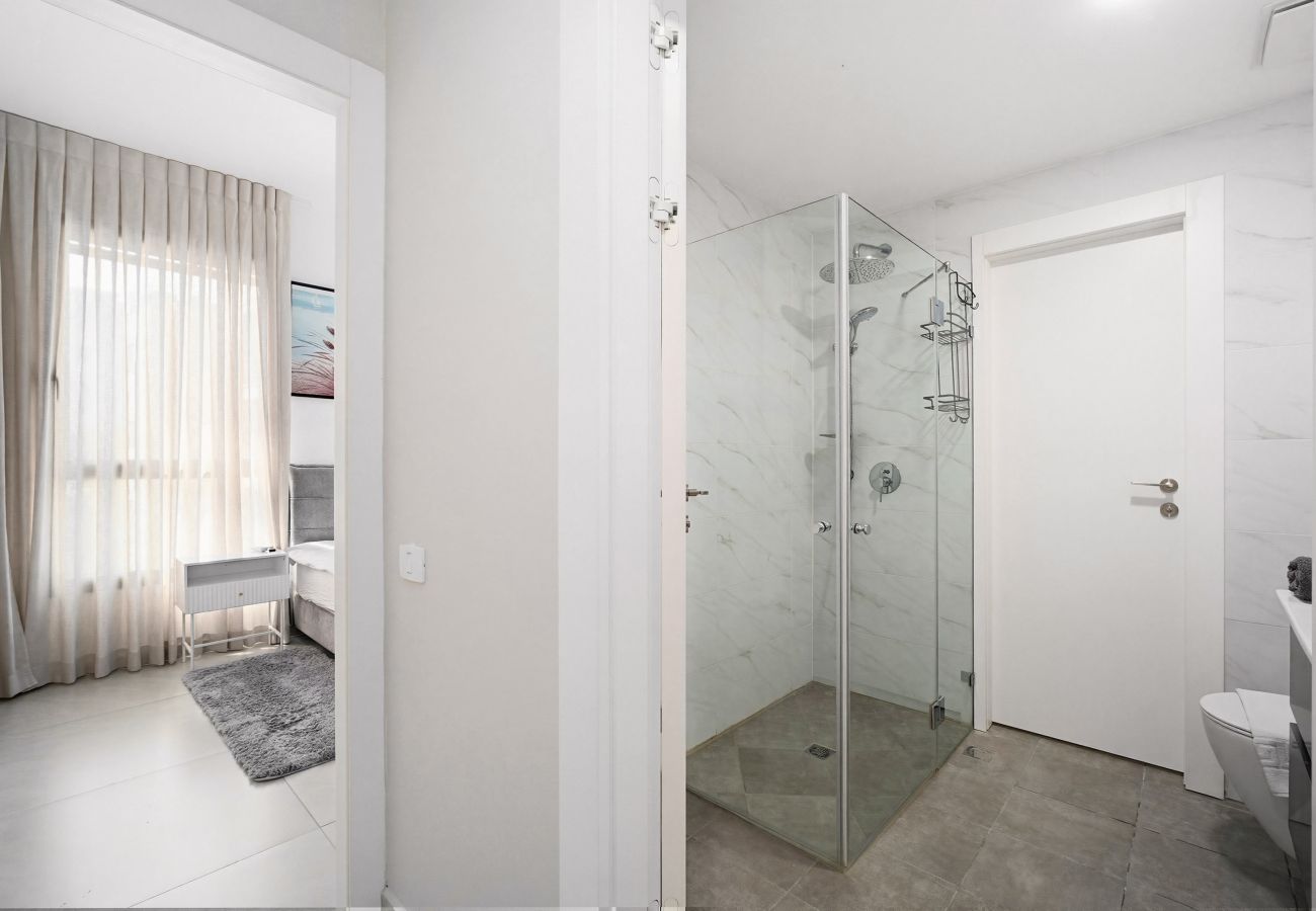 Apartment in Ramat Gan - MAMAD Brand New with Terrace next to Park by FeelHome