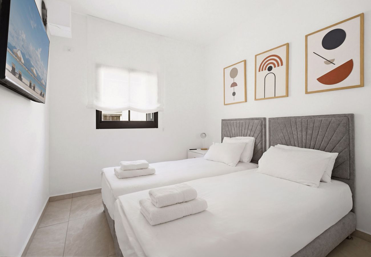 Apartment in Ramat Gan - MAMAD Brand New with Terrace next to Park by FeelHome