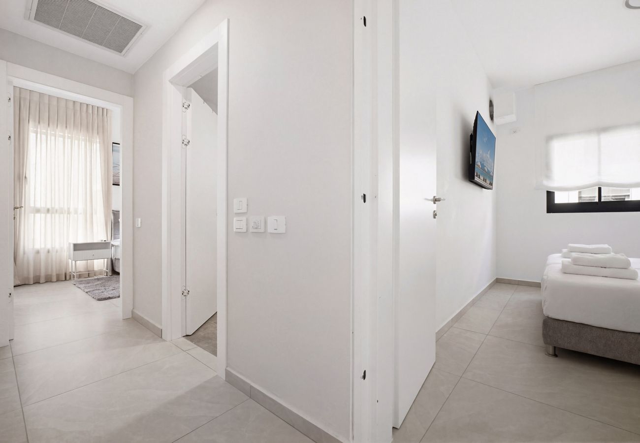 Apartment in Ramat Gan - MAMAD Brand New with Terrace next to Park by FeelHome