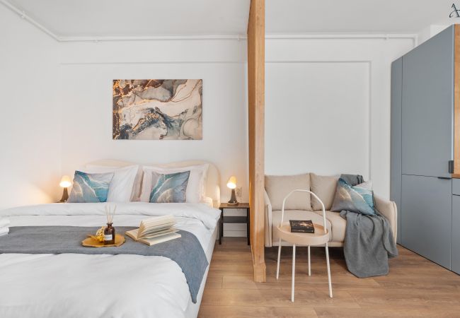 Studio in Otopeni - Blue Studio LaForesta