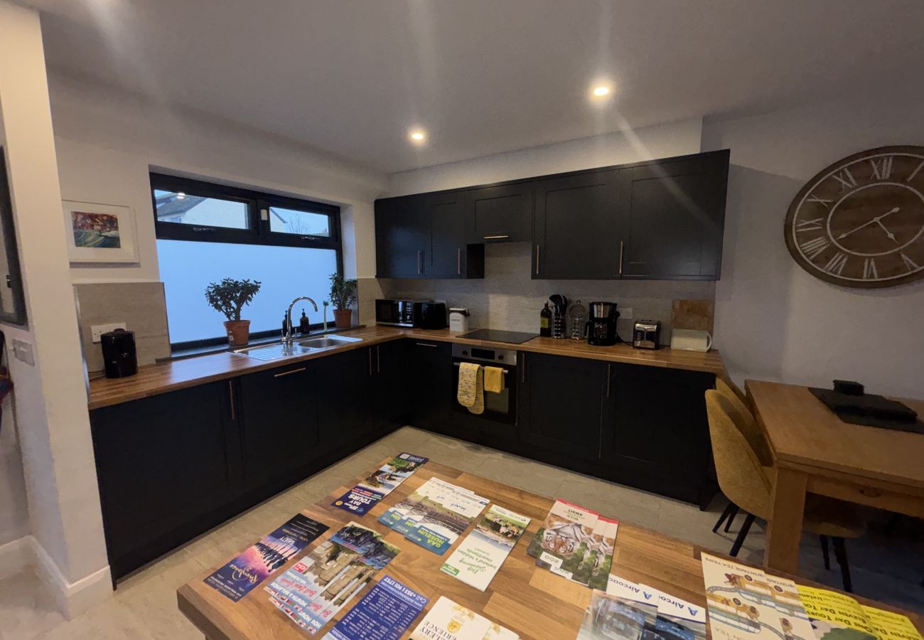 House in Dublin - Stylish Dublin 2 BDR retreat