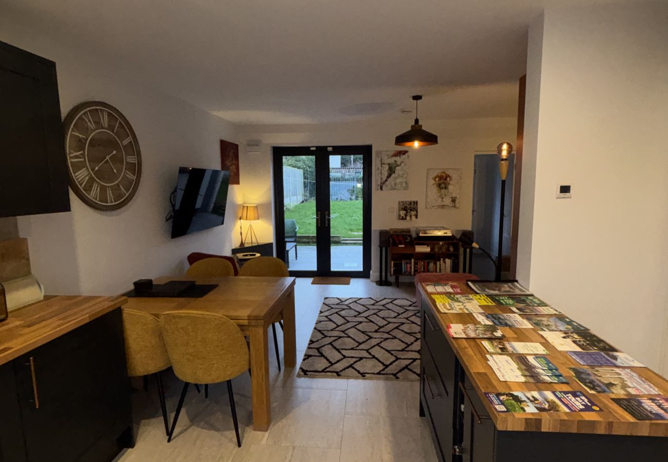 House in Dublin - Stylish Dublin 2 BDR retreat