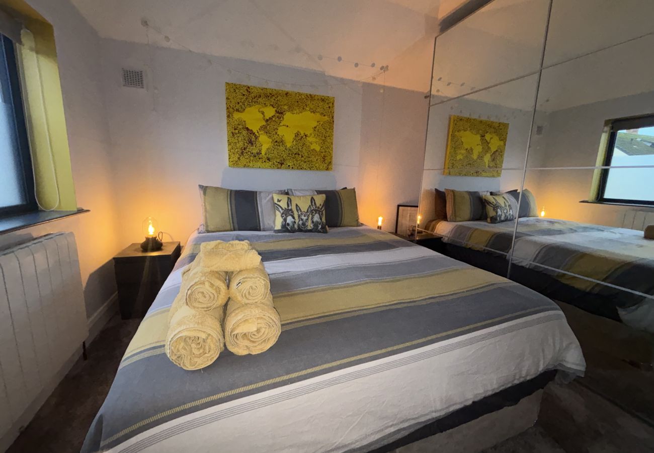 House in Dublin - Stylish Dublin 2 BDR retreat