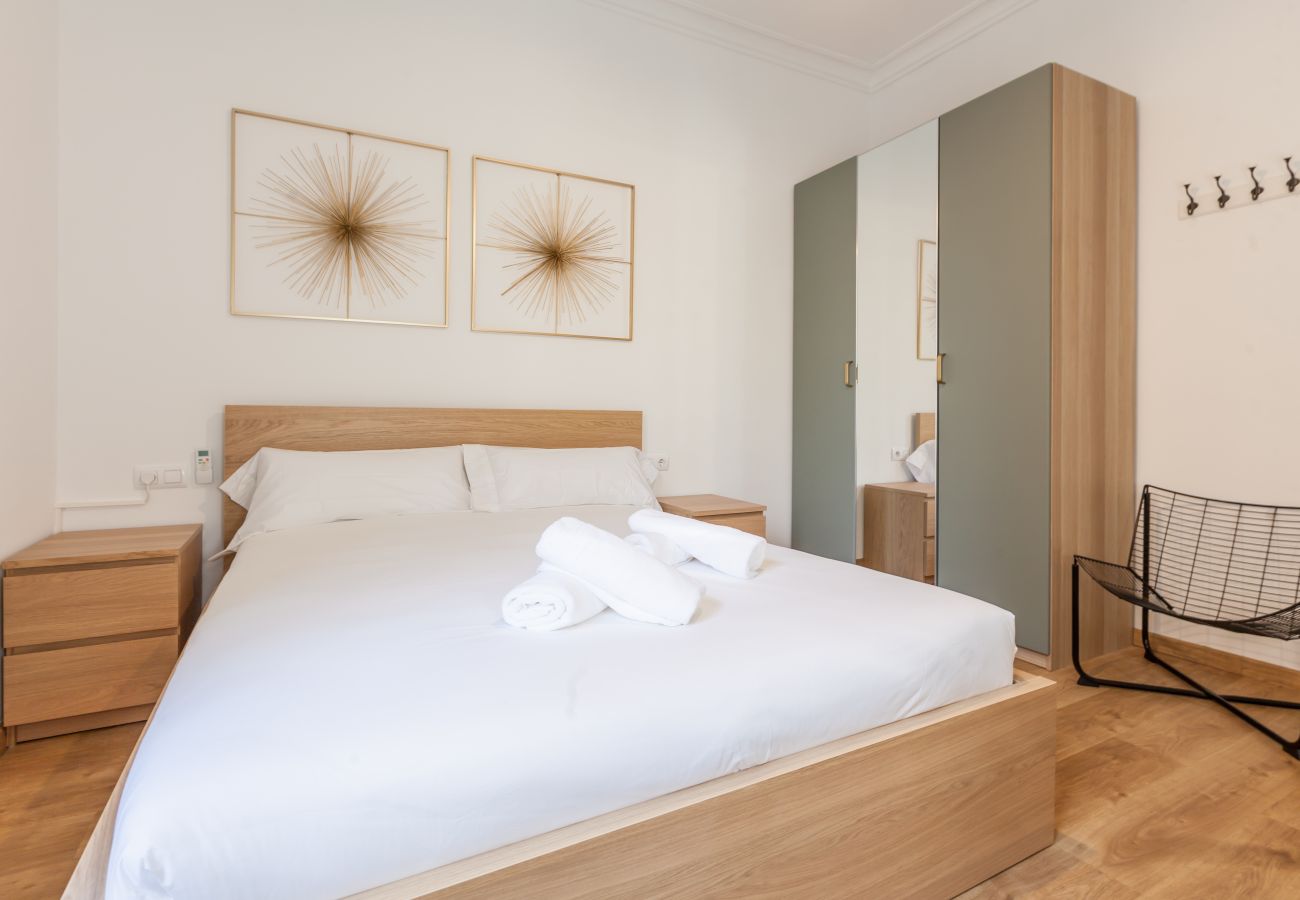 Apartment in Barcelona - Modernist Apartment 2