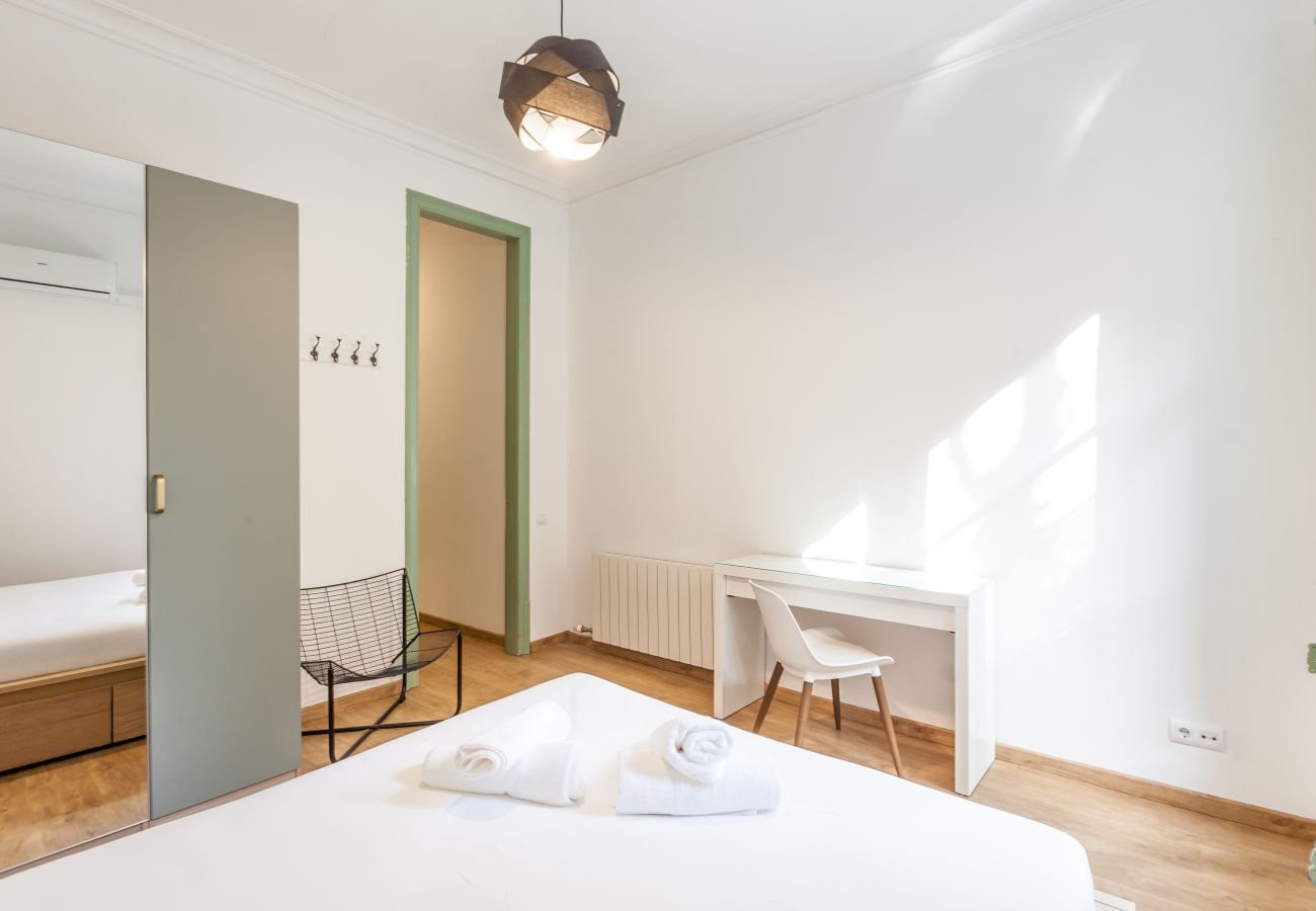 Apartment in Barcelona - Modernist Apartment 2