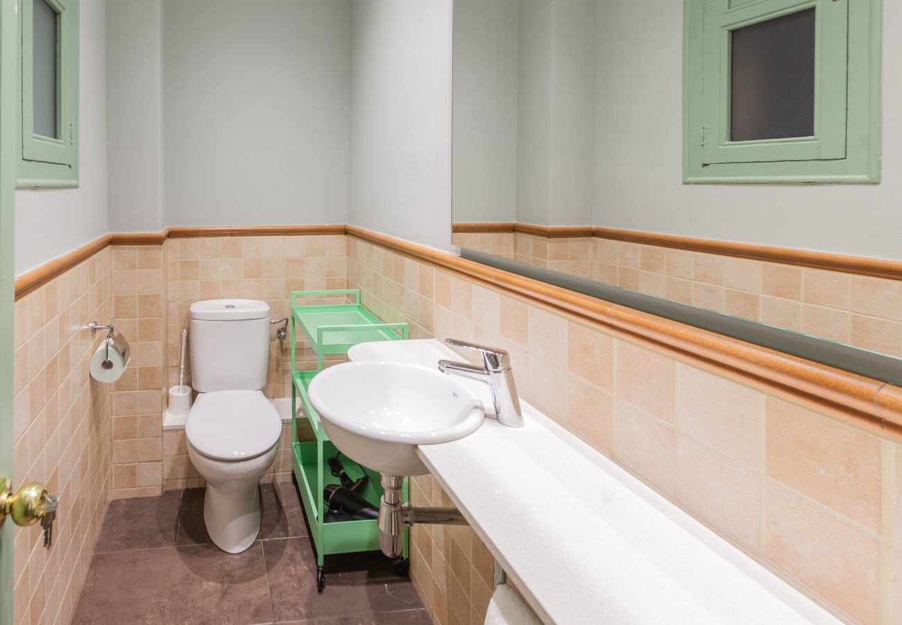 Apartment in Barcelona - Modernist Apartment 2