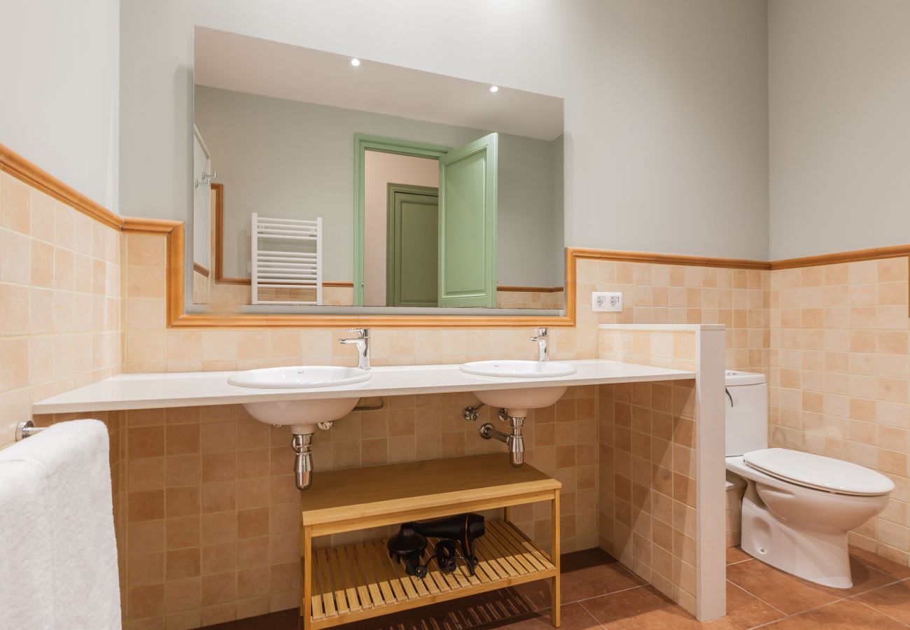 Apartment in Barcelona - Modernist Apartment 2