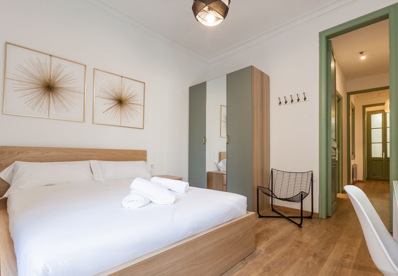 Apartment in Barcelona - Modernist Apartment 2