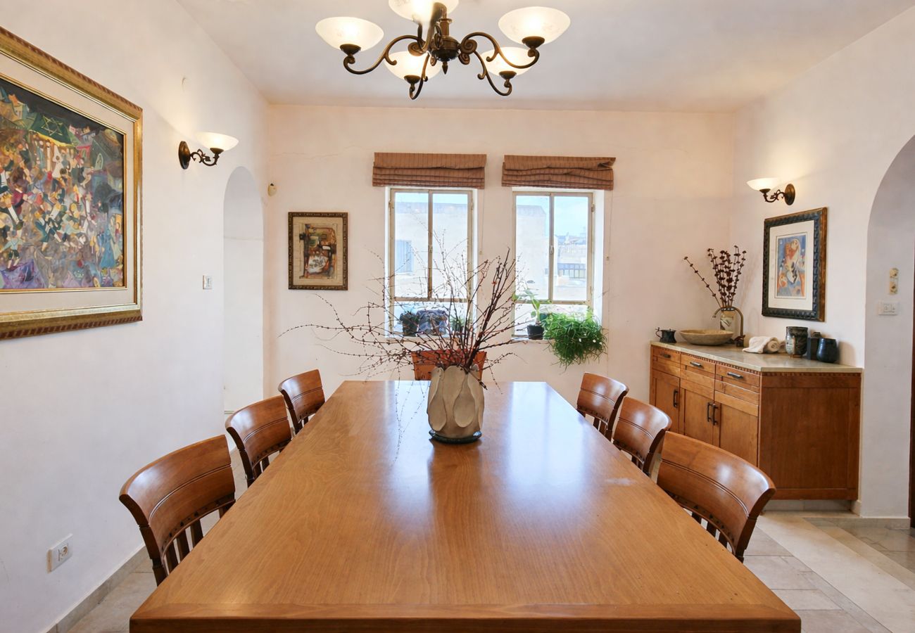 Apartment in Jerusalem - Family Friendly with Terrace in Old City by FeelHome