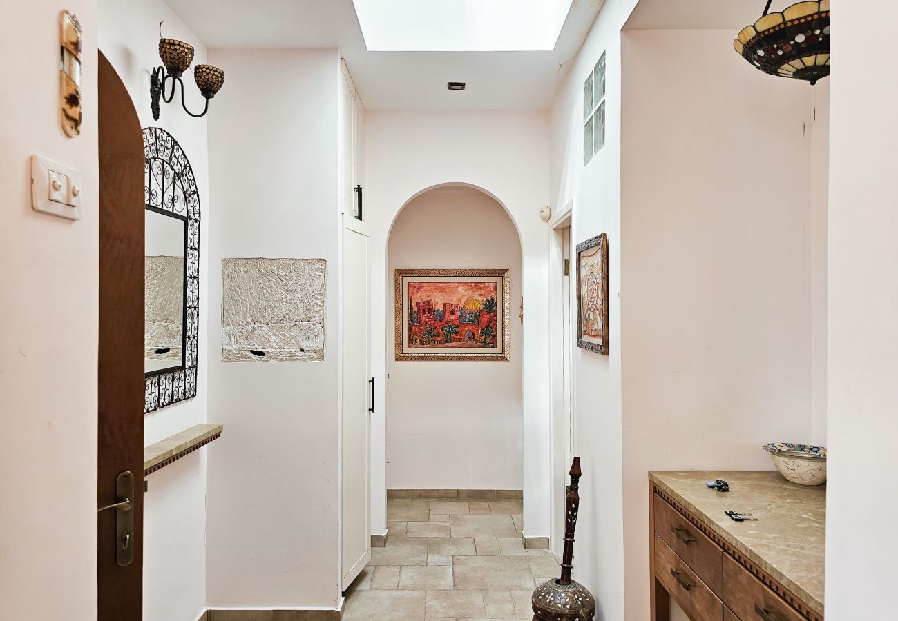 Apartment in Jerusalem - Family Friendly with Terrace in Old City by FeelHome