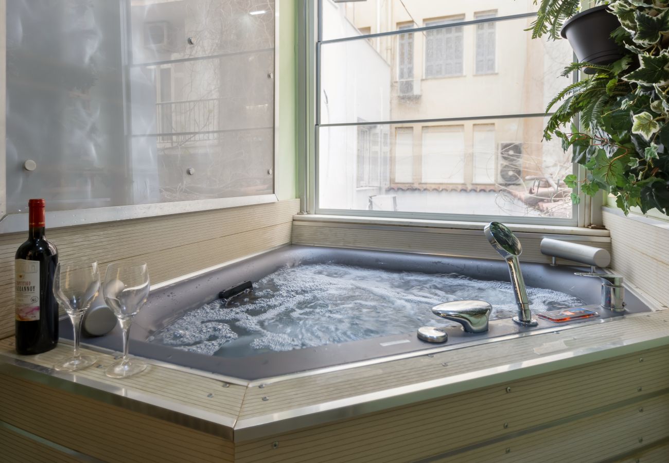 Apartment in Athens - Serenity Escape with Jacuzzi in Kolonaki