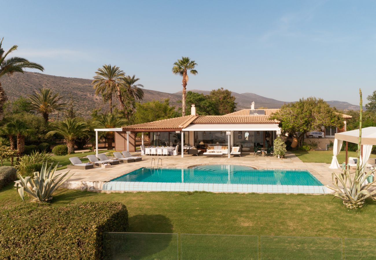 Villa in Nafplio - Private Coastal Villa in Nafplio