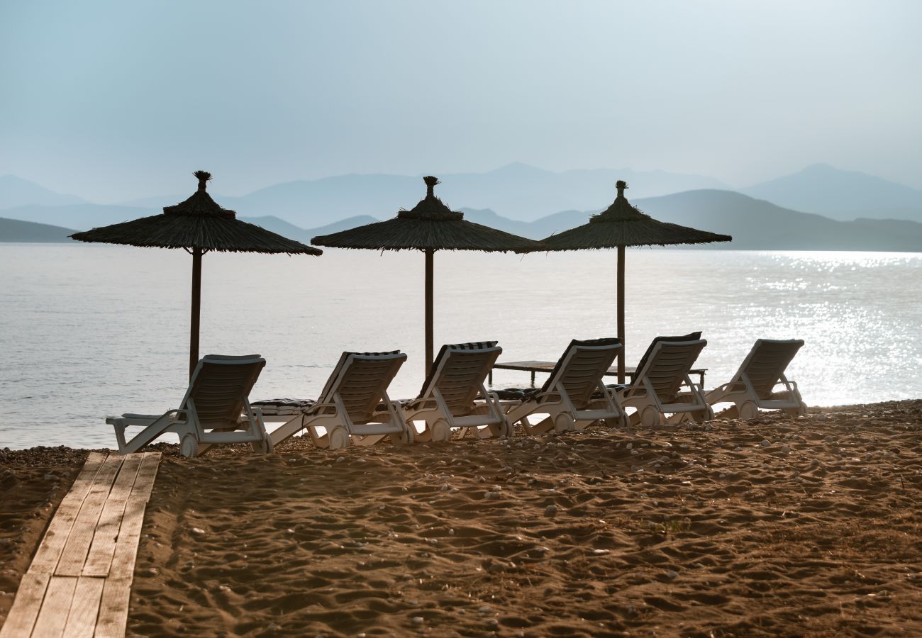 Villa in Nafplio - Private Coastal Villa in Nafplio