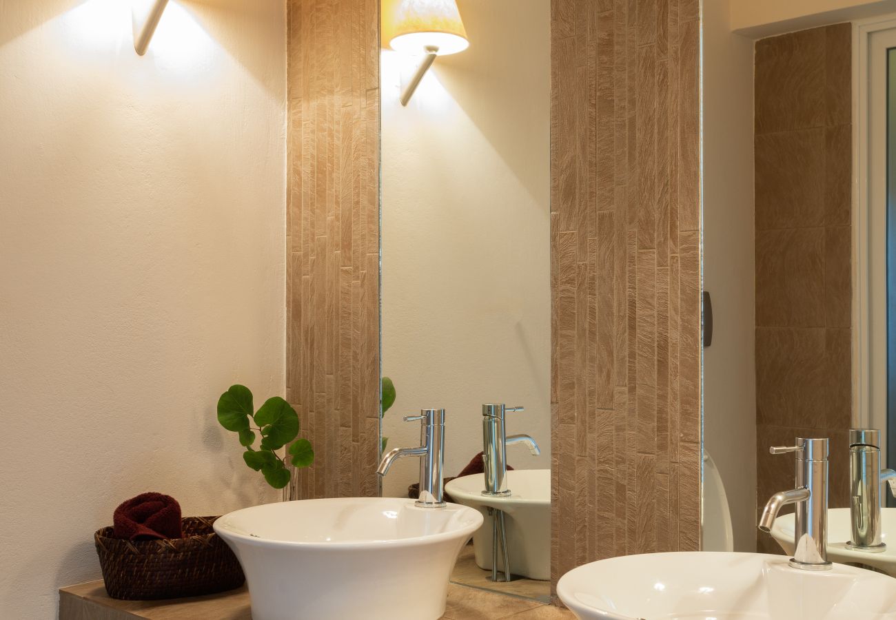 Villa in Nafplio - Private Coastal Villa in Nafplio