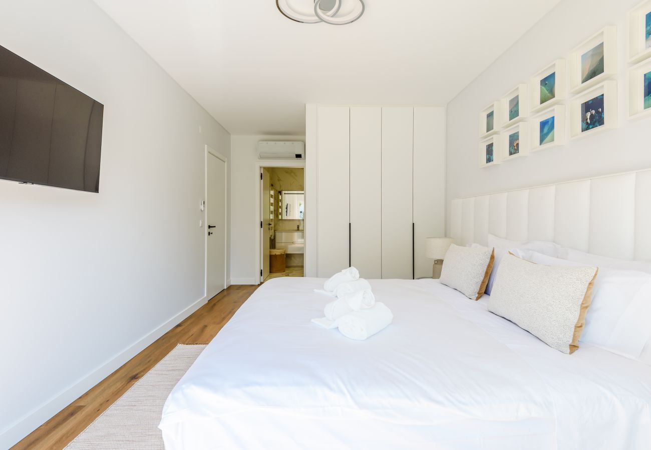 Apartment in Albufeira - Forte Beach Retreat (350m to the Sea)