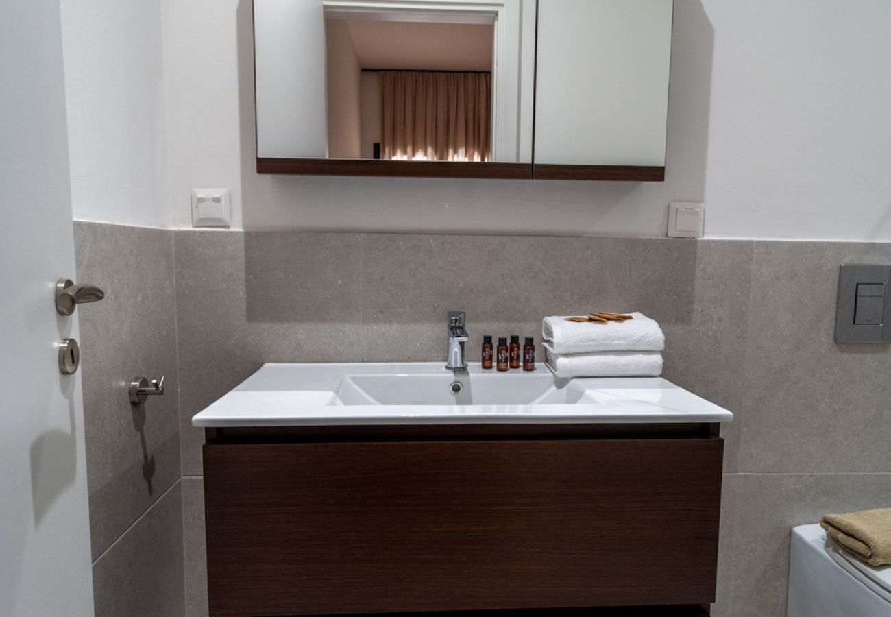 Apartment in Athens - Marathonos E1