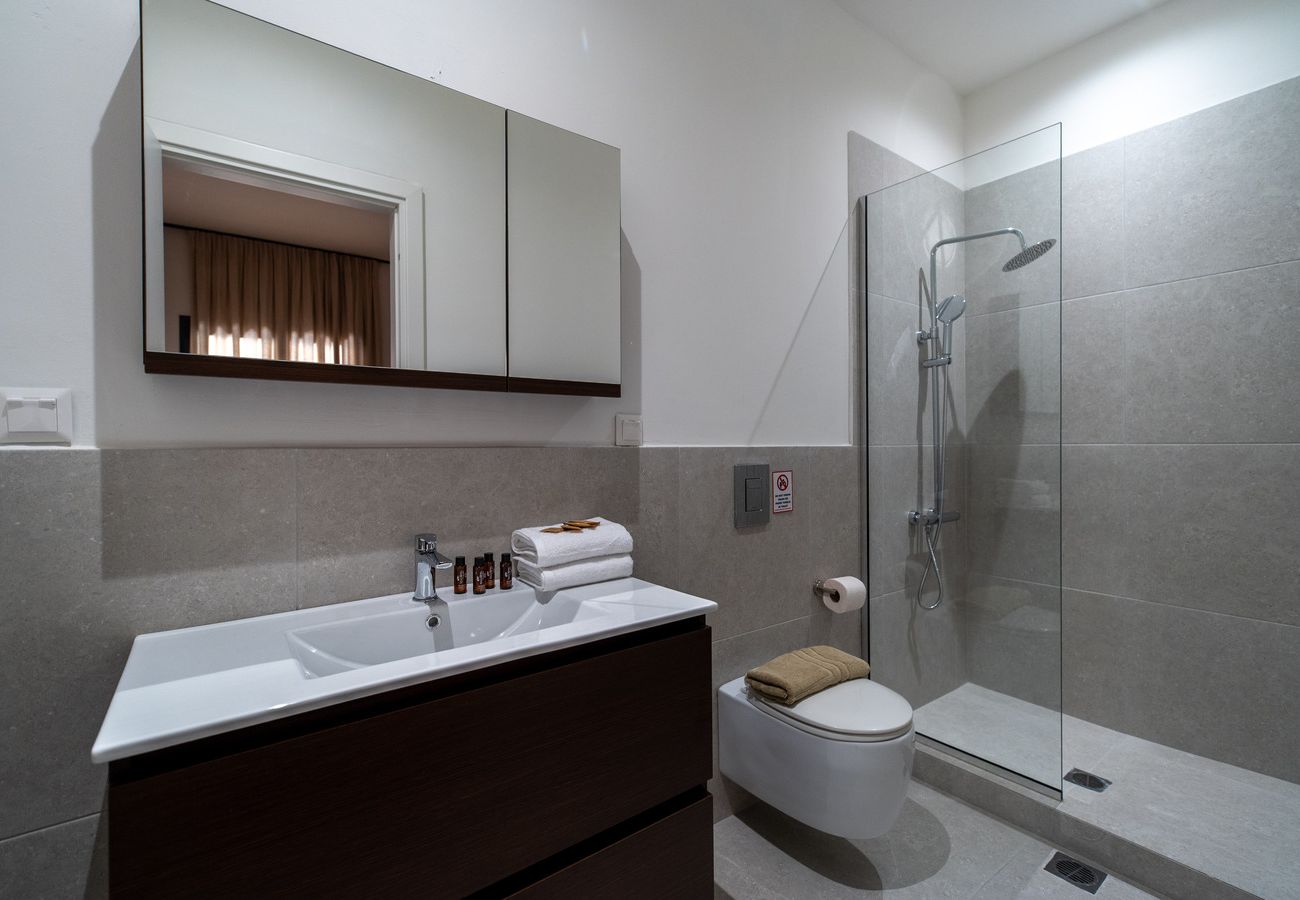Apartment in Athens - Marathonos E1